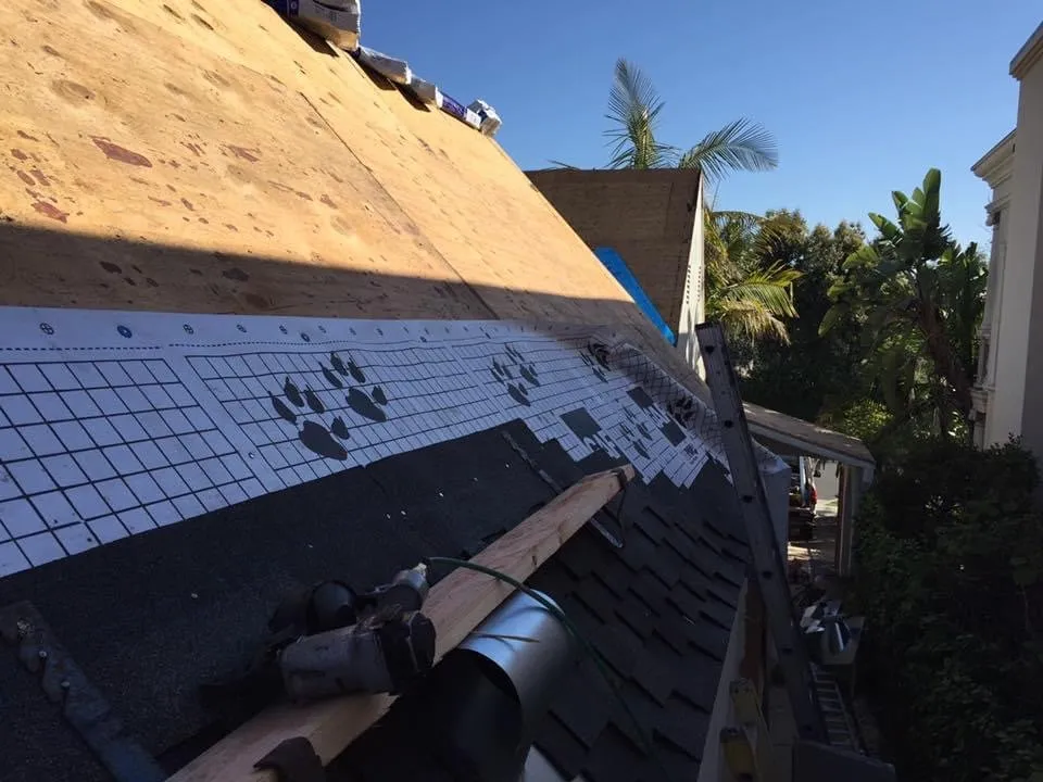 Slide of Harbor Roofing Services