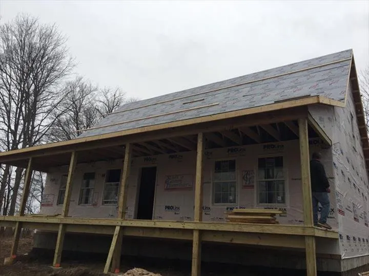 Slide of Hardhats & Hammers Construction