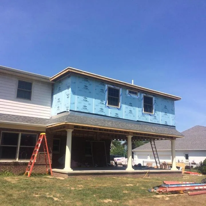 Slide of Hardhats & Hammers Construction