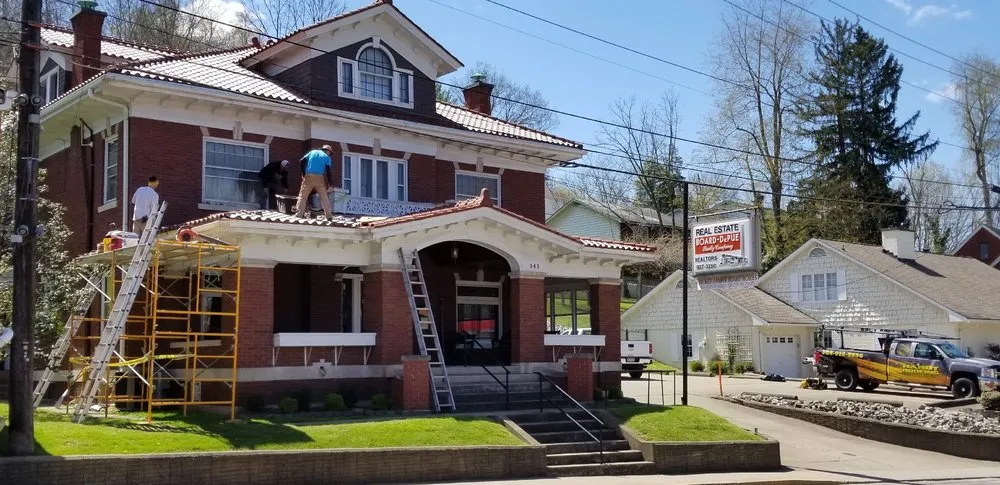 Slide of Hardt Roofing