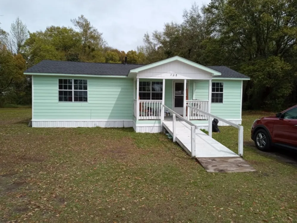 Slide of Hardwick Remodeling and Home House Cleaning Crew