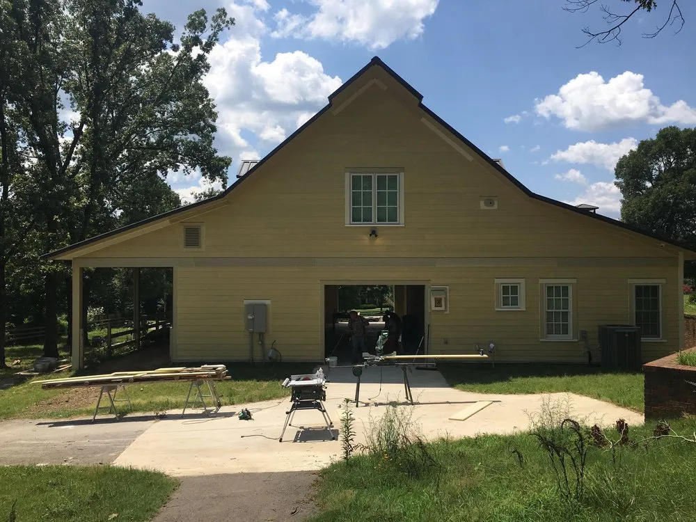 Slide of Hardwick Siding and Windows