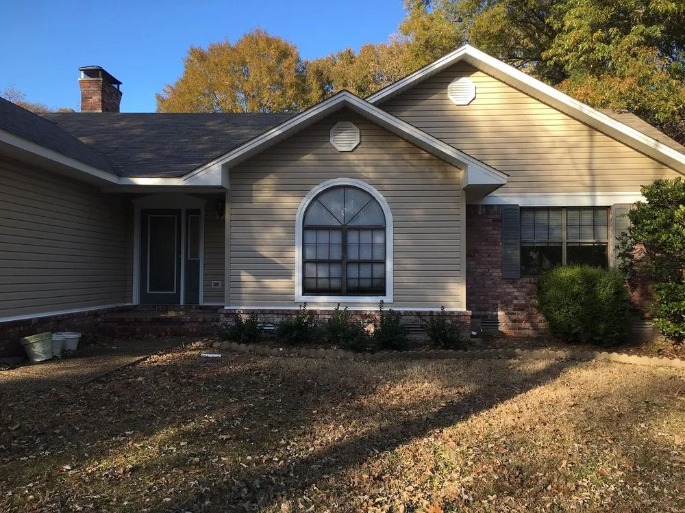 Slide of Hardwick Siding and Windows