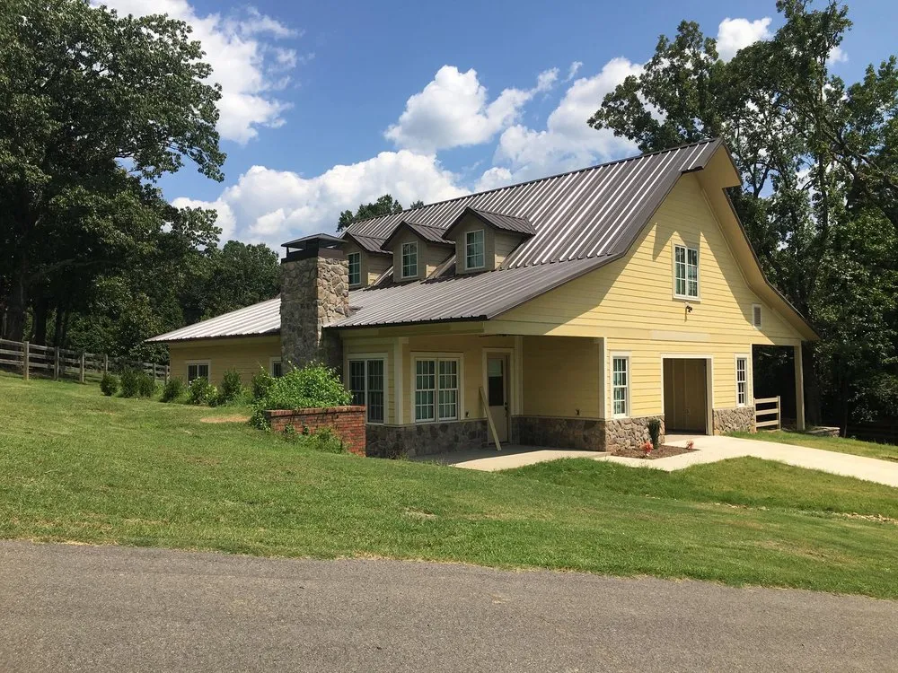 Slide of Hardwick Siding and Windows