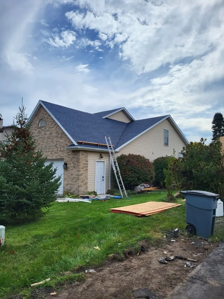 Local residential roofing service for homes across Six Lakes, MI - Harner Roofing and Construction