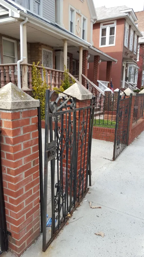 Slide of Harris & Harris