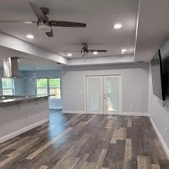 Slide of Harris & Holmes General Contractors & Construction