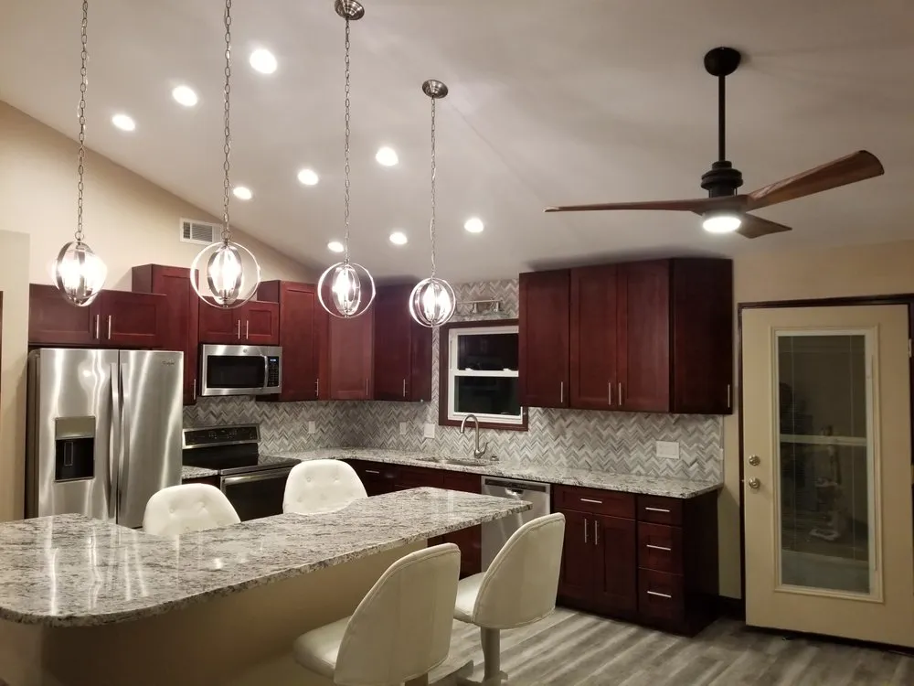 Slide of Harris & Holmes General Contractors & Construction