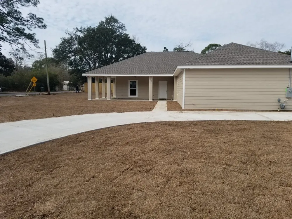 Slide of Harris & Holmes General Contractors & Construction