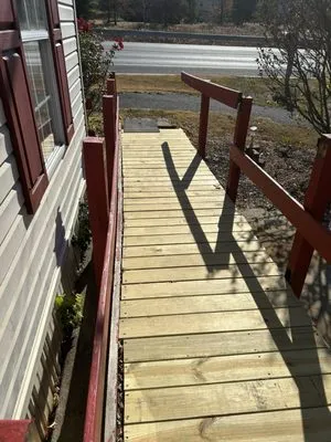 Harry The Handyman Logo