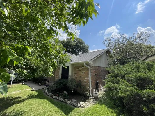 Harvell Exteriors Logo