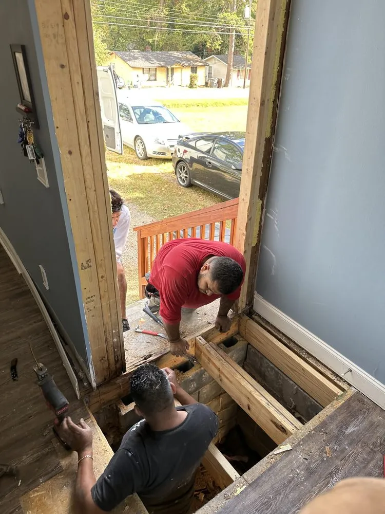 Slide of Havana’s General Contractors