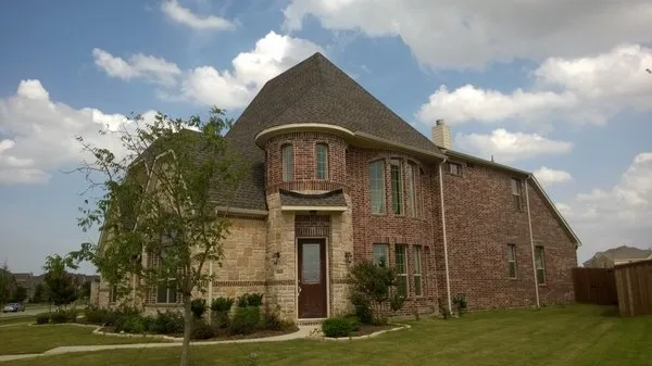 Havel Roofing Solutions Logo