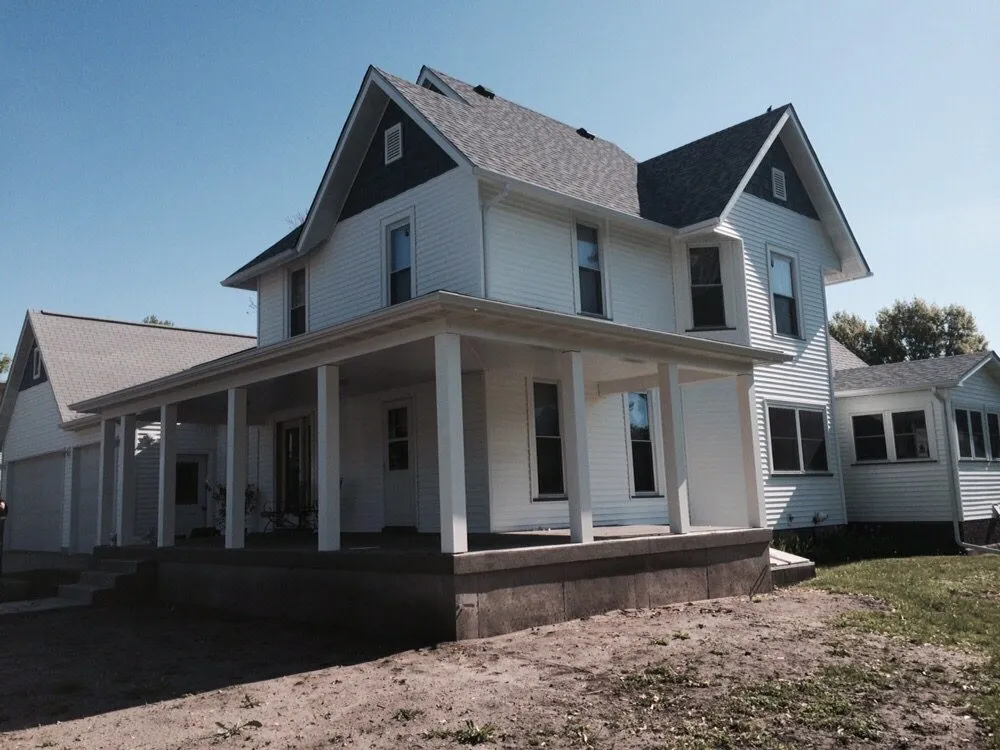 Reliable flat roof repair same-day service across Mccausland, IA - Hawk-I Home Improvement
