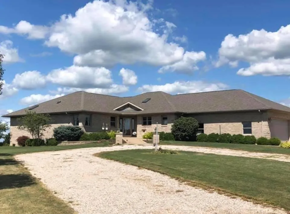 Emergency residential roofing service for fast service across Mccausland, IA - Hawk-I Home Improvement