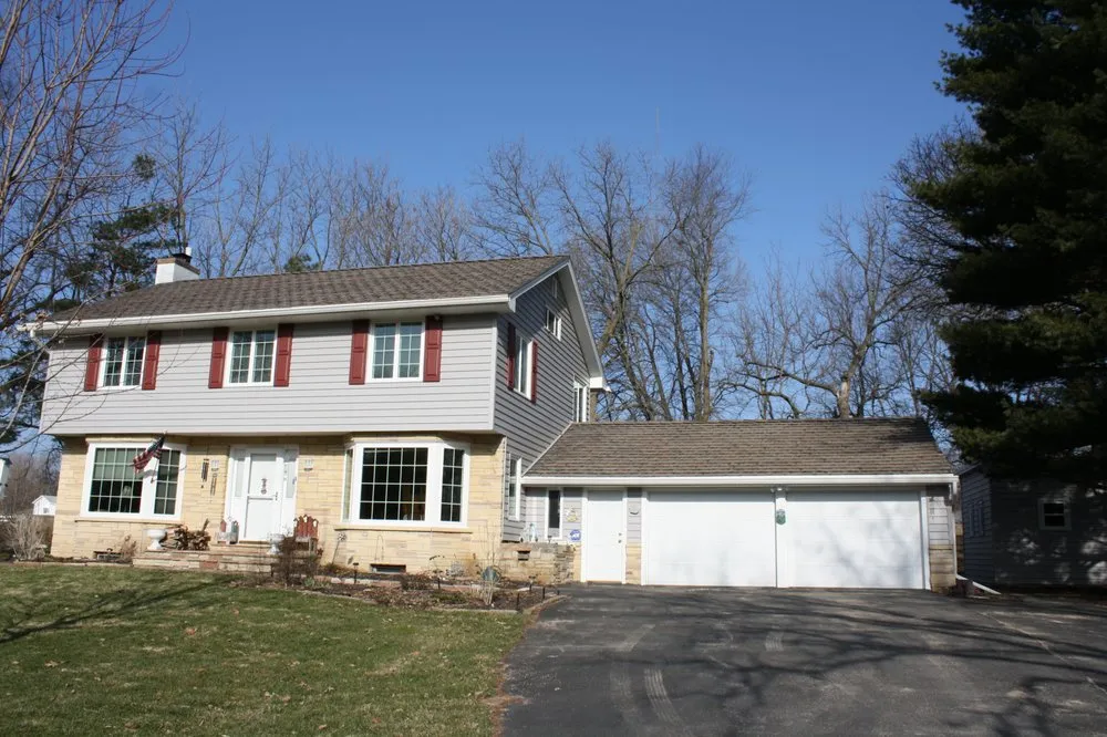 Slide of Hawkeye/Nebraska Siding, Window & Door