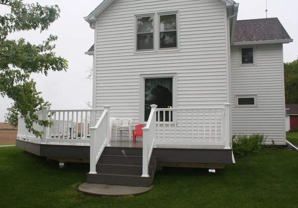 Slide of Hawkeye/Nebraska Siding, Window & Door
