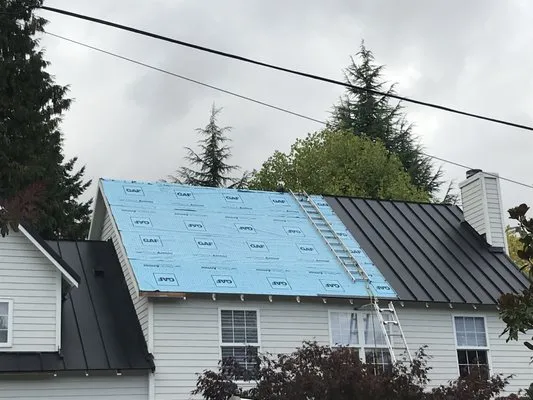 Hawks Remodeling Logo