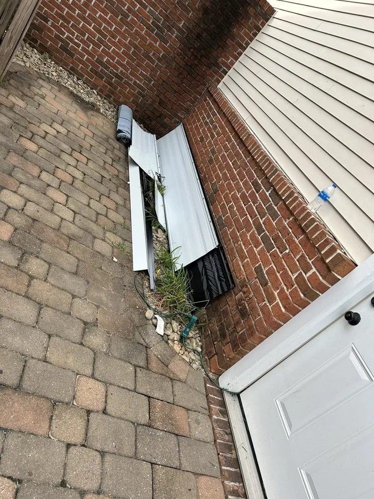 Slide of Hayes Roofing