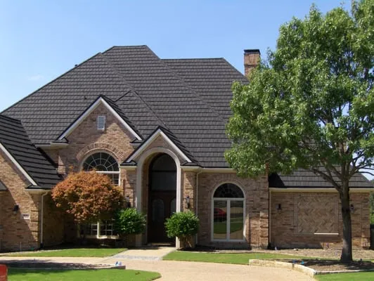 HB Green Star Roofing Logo