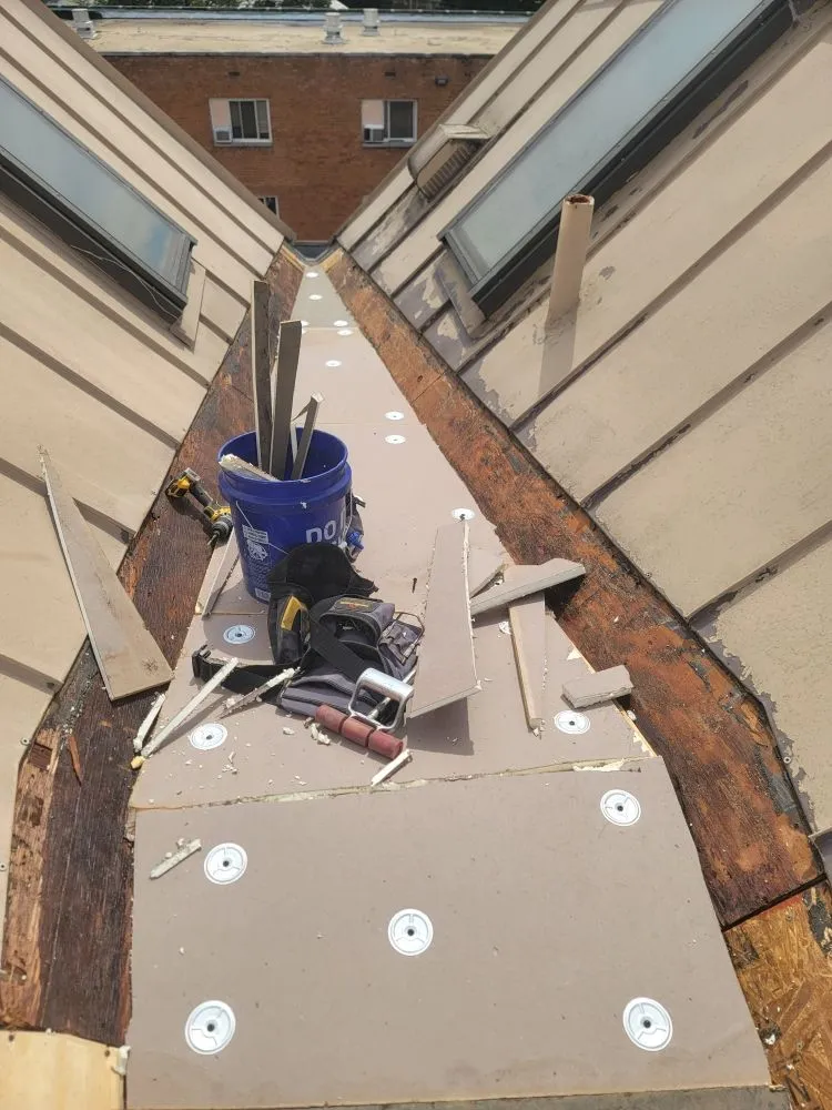 Slide of HD Commercial Roofing