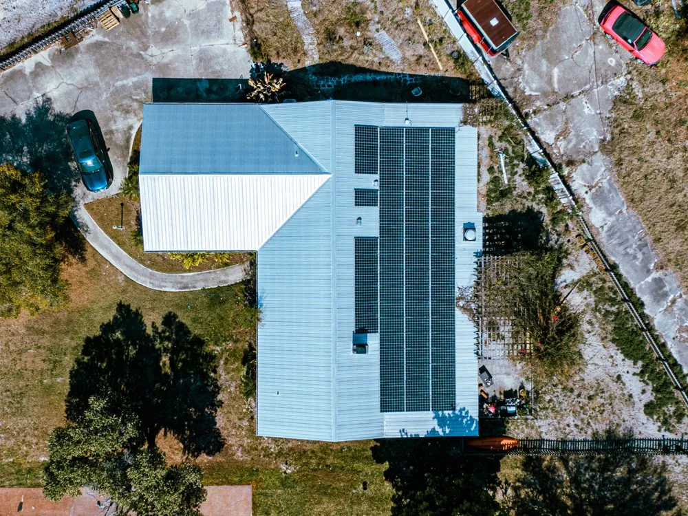 Slide of HD Roofing and Solar