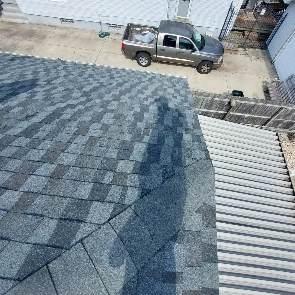 Slide of HD Roofing