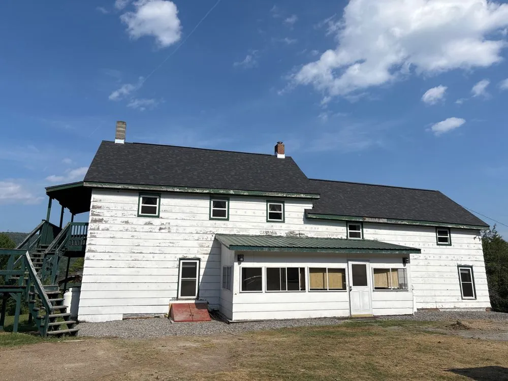 Slide of HDC Roofing