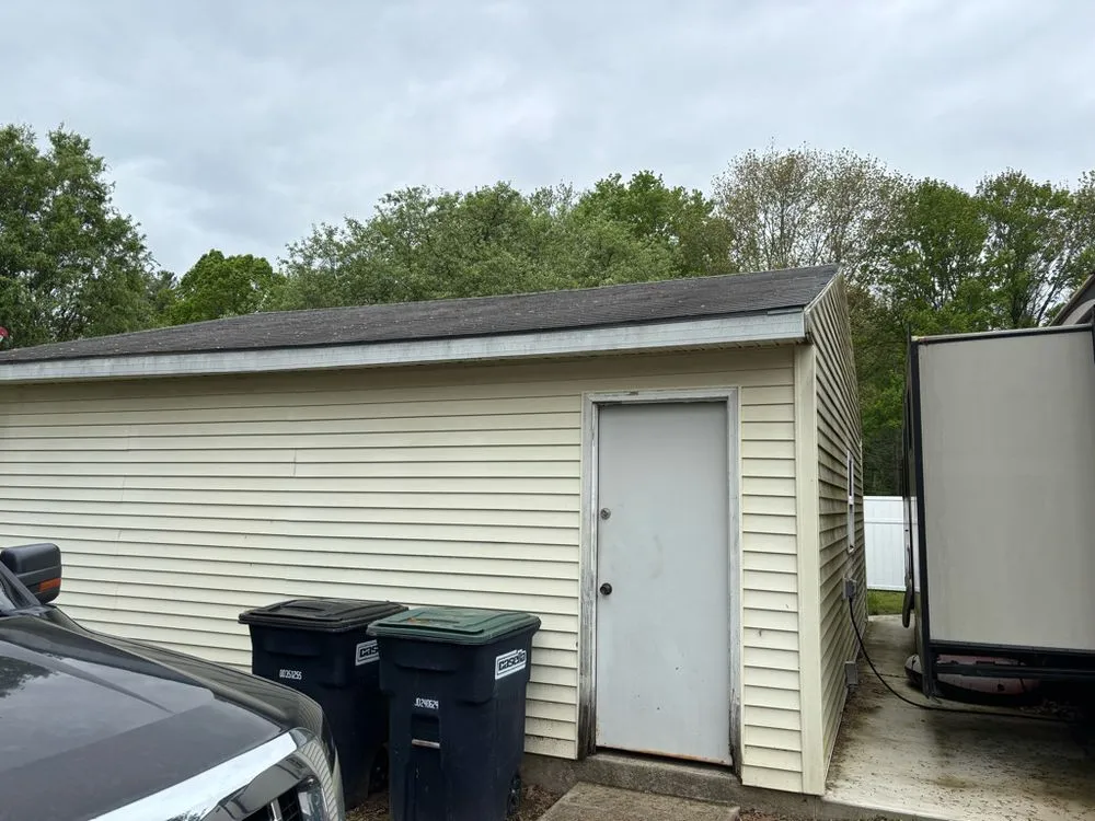 Slide of HDC Roofing