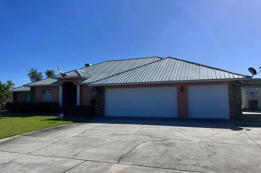 Slide of HDS Flooring & More