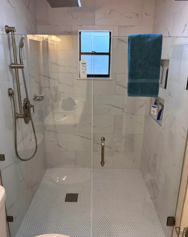 Slide of HDS Flooring & More