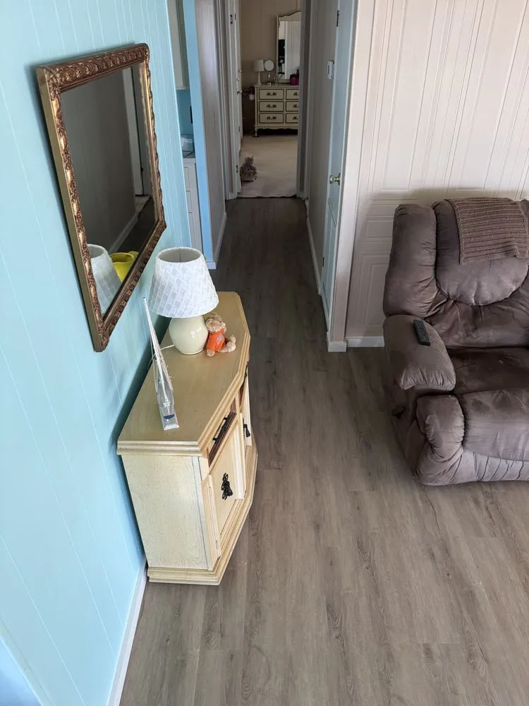 Slide of HDS Flooring & More