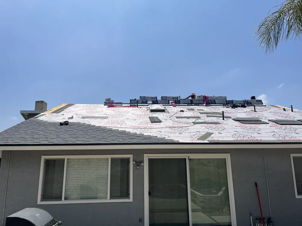 Slide of Hector Jimenez Roofing