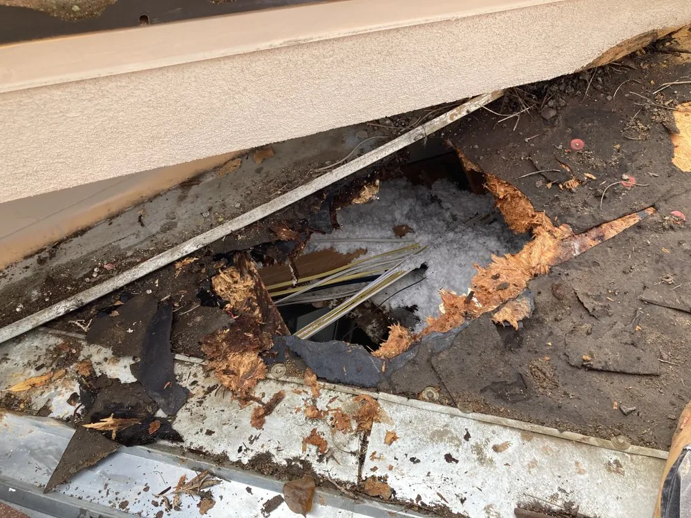 Slide of Hector Jimenez Roofing