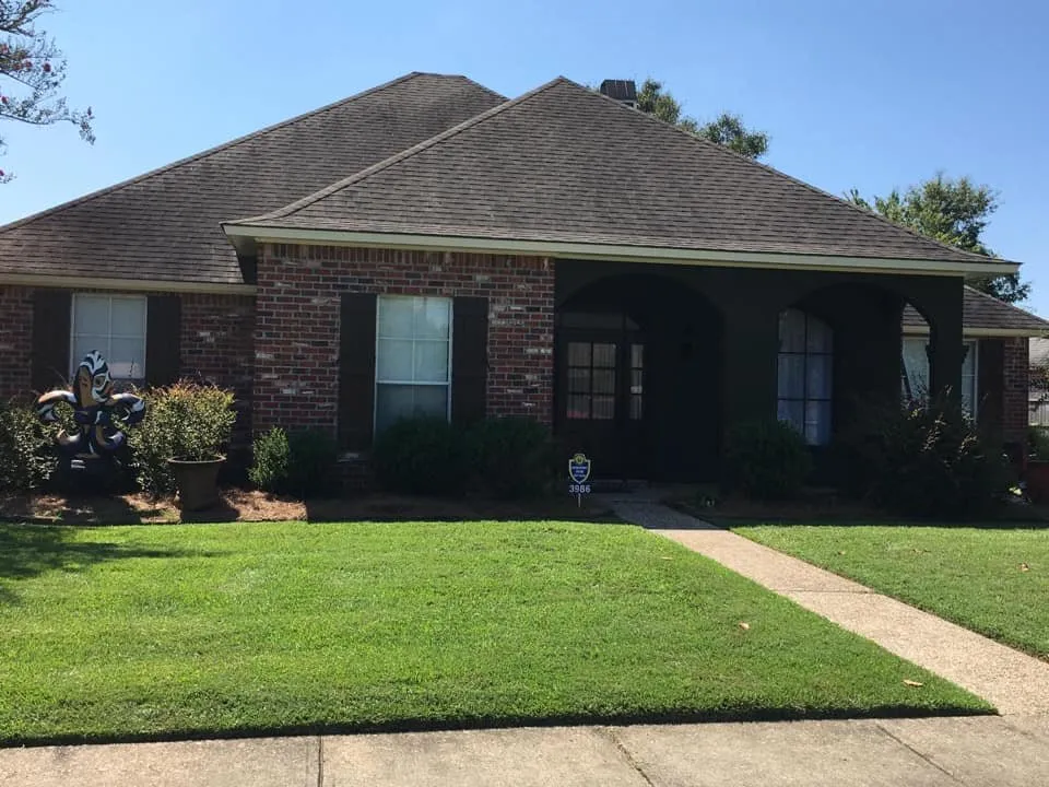 Slide of Hector's Carpentry & Roofing
