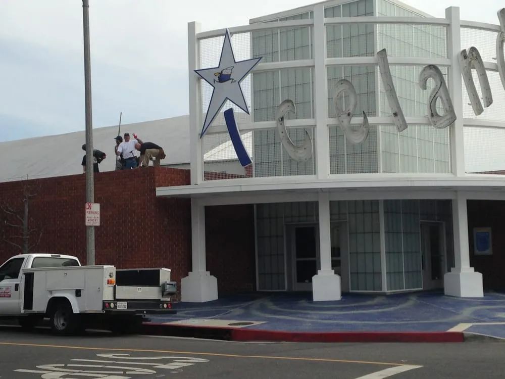 Slide of Hector's Roofing