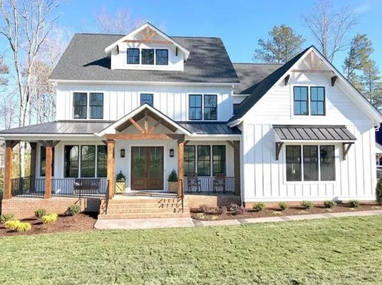 Heights  Solutions Logo