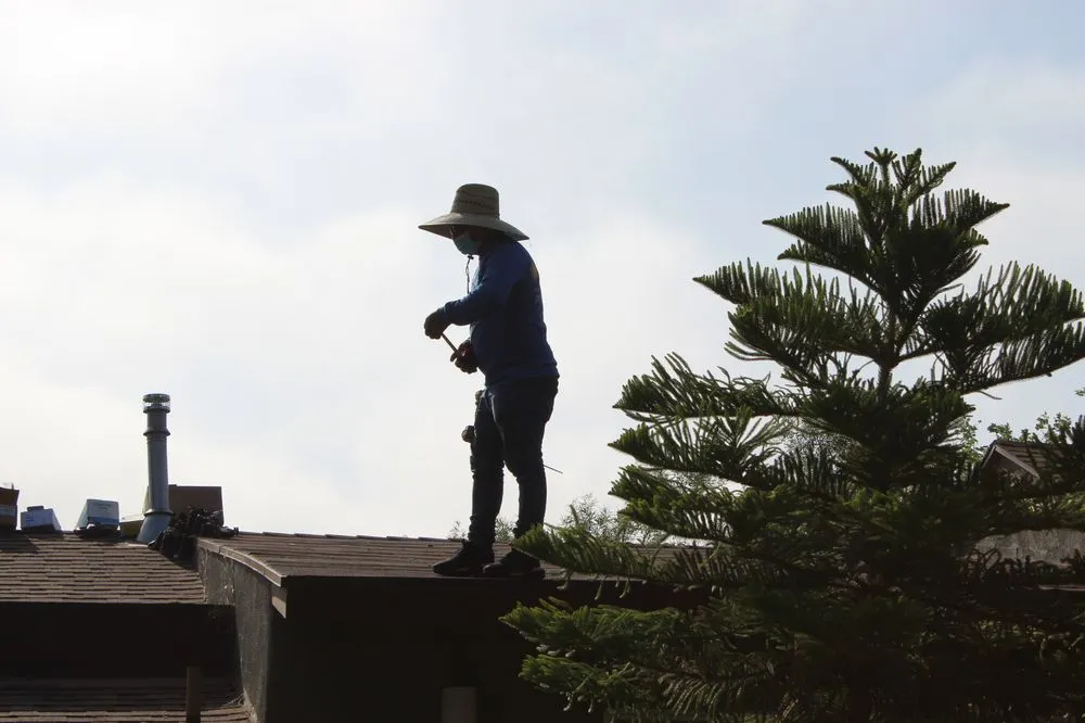 Slide of Helios Roofing & Solar