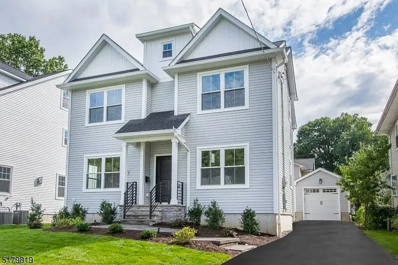 Slide of Hempstead Roofing Experts