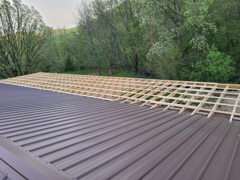 Local roof leak repair experts serving Edgewood, IA - Henriksen Construction