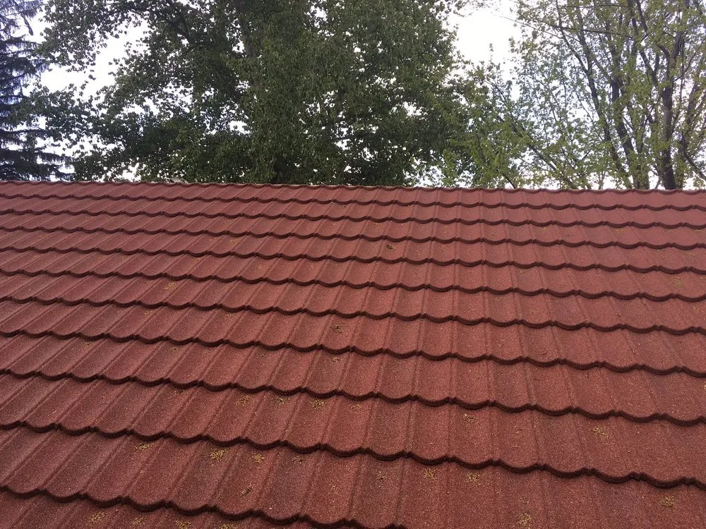 Slide of Henris Roofing & Supply