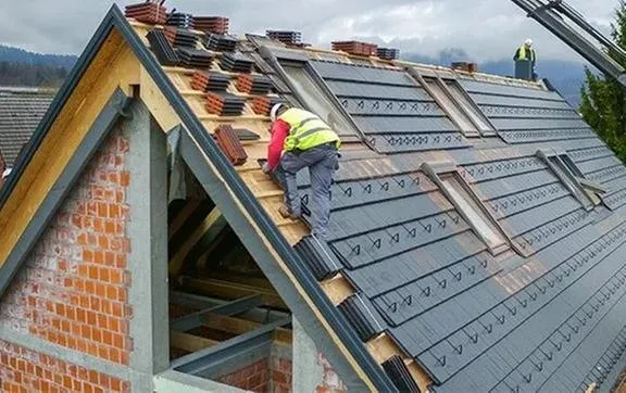 Slide of Henris Roofing