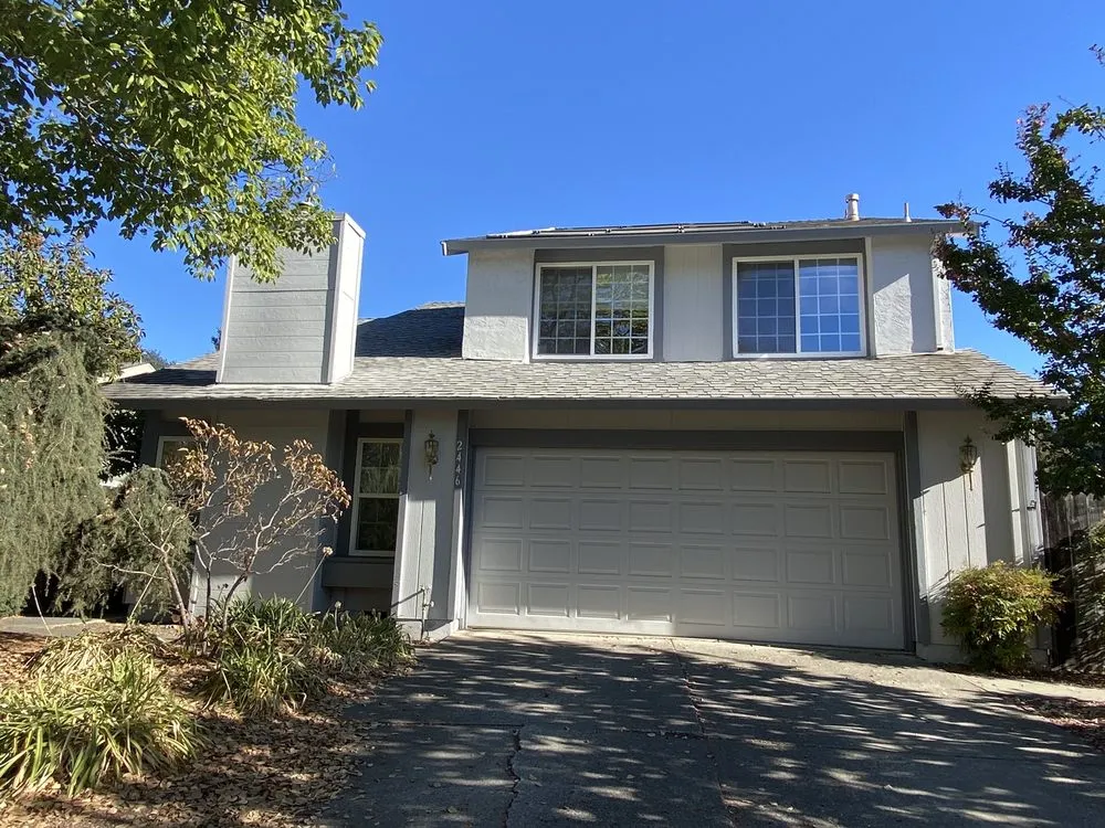 Slide of Henry Roofing