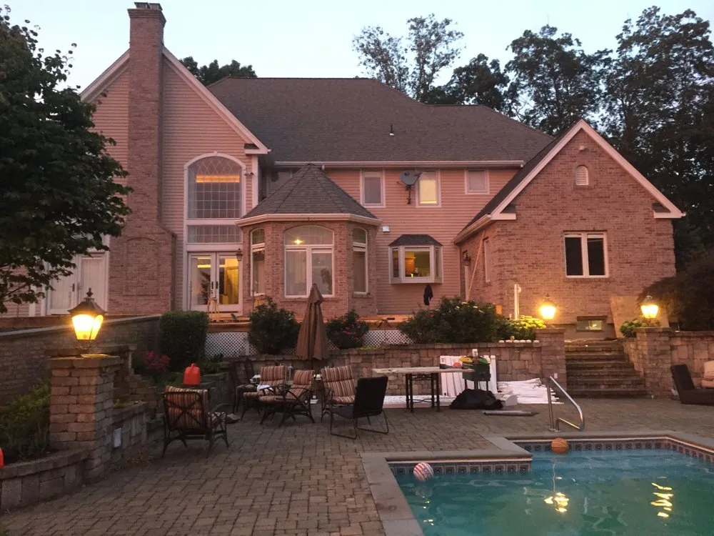 Slide of Henzer Residential Construction