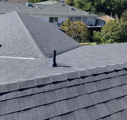 Her Construction Roofing Specialists  Logo