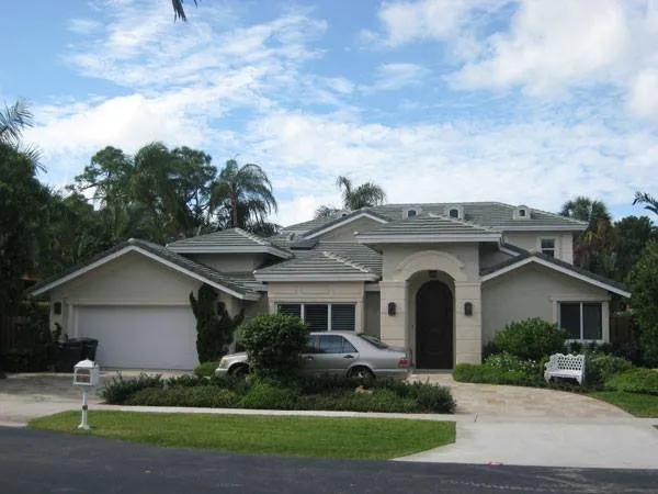 Slide of Hercules Roofing