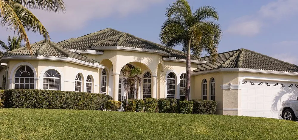 Slide of Hercules Roofing