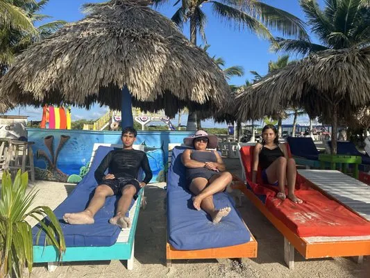 Heredia Roofing And Construction Logo