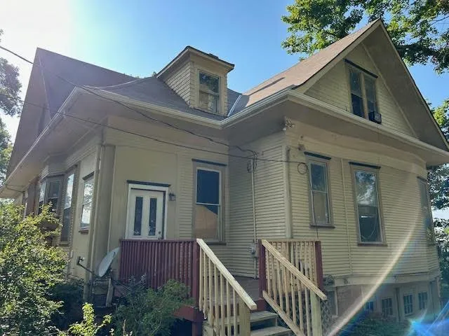 Slide of Heritage Guttering