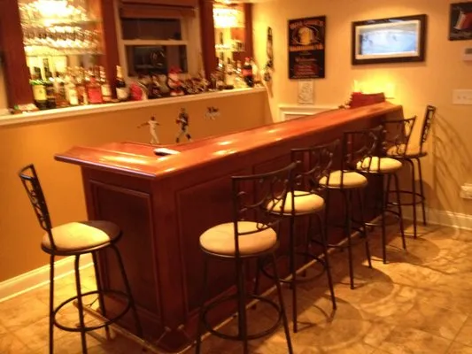 Heritage Remodeling and Construction Logo